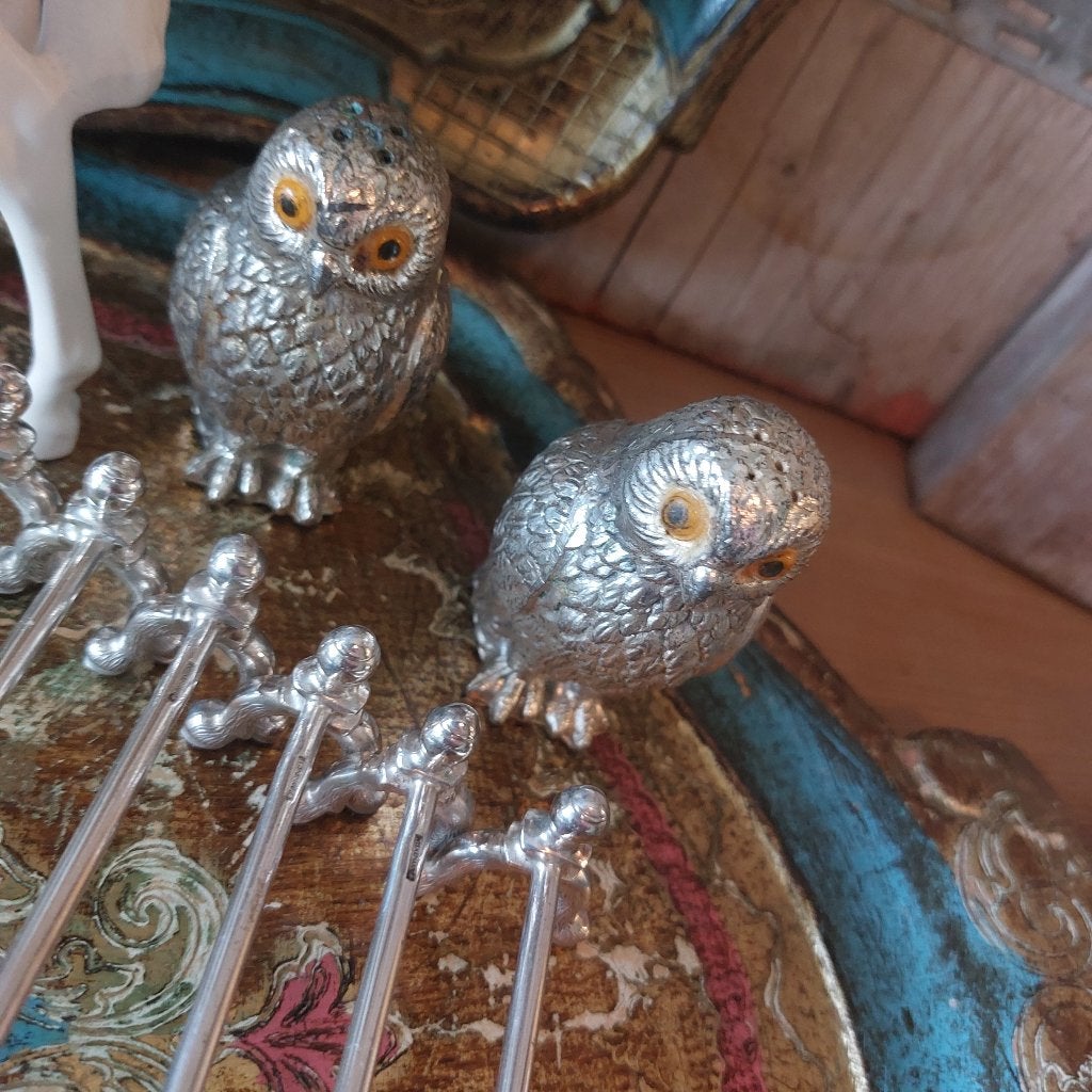 Verzilverde set peper en zoutstrooier uil met glazen oogjes,, Ophalen of Verzenden