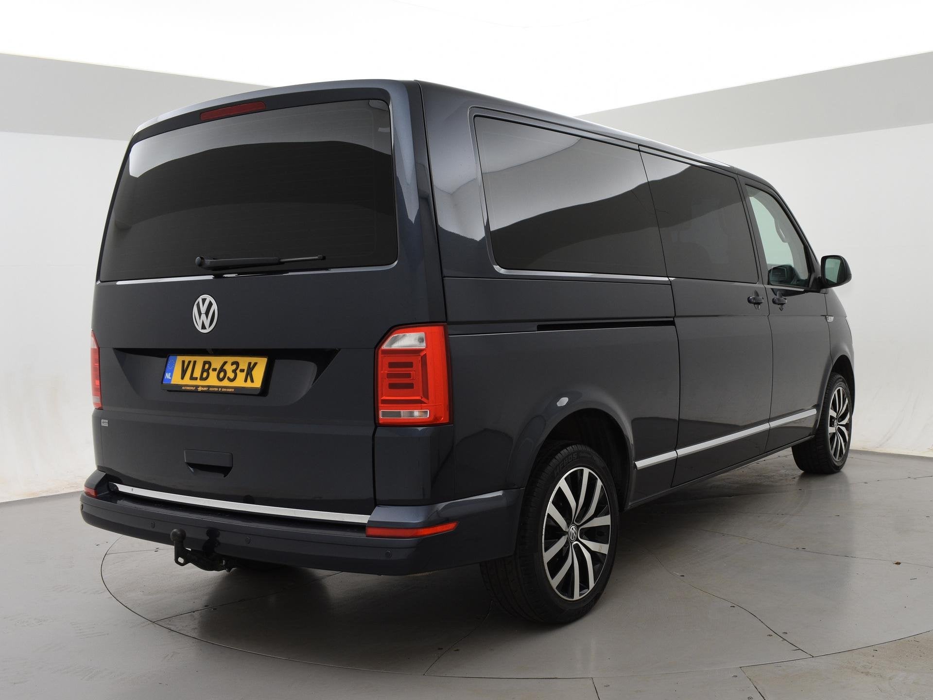 Volkswagen Transporter CARAVELLE 2.0 TDI 204 PK DSG DUBBEL C, Stof, Gebruikt, 4 cilinders, 2500 kg
