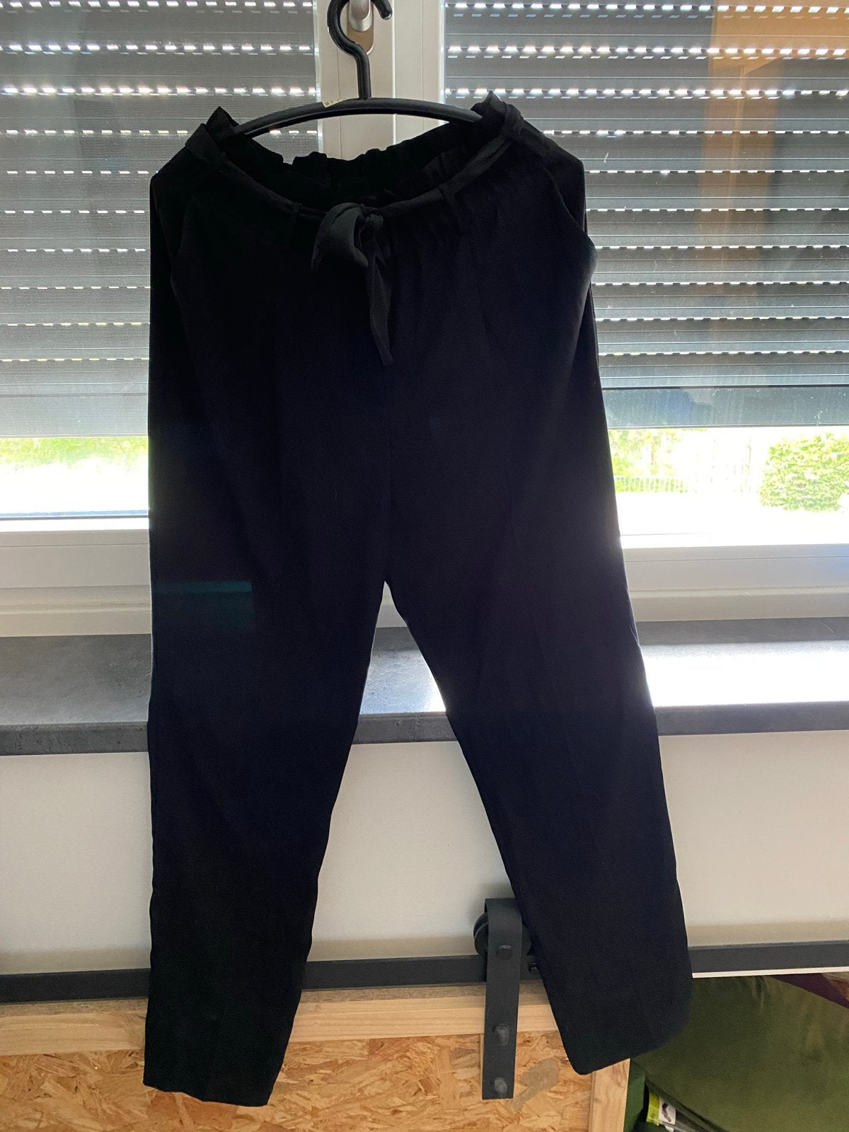 Dante 6 zwarte pantalon met strikceintuur - Maat 5/L, Kleding | Dames, Broeken en Pantalons, Zo goed als nieuw, Maat 42/44 (L)