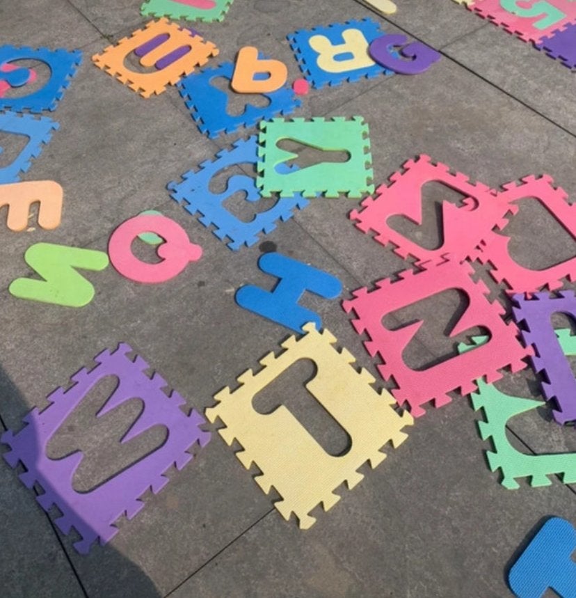 Alfabet en cijfer puzzelmatten voor kinderen, Ophalen of Verzenden, Gebruikt, Puzzelen