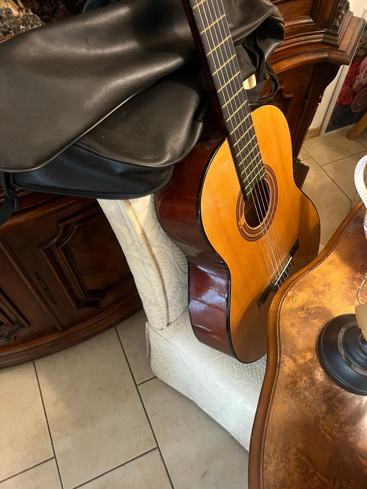 Te koop leuke gitaar met hoes, Muziek en Instrumenten, Snaarinstrumenten | Gitaren | Akoestisch, Ophalen of Verzenden, Gebruikt