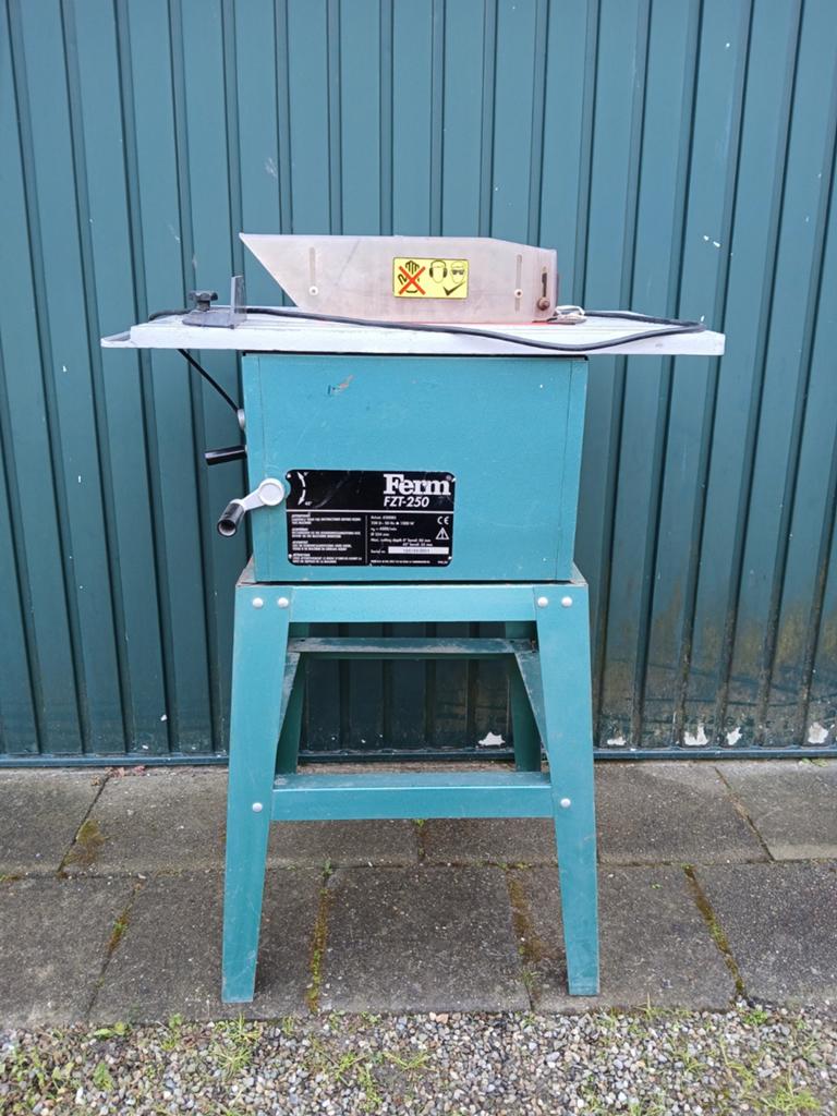 Ferm FZT-250 Zaagtafel - Gebruikt, in goede staat, Doe-het-zelf en Verbouw, Ophalen, Gebruikt, Cirkelzaag, 70 mm of meer