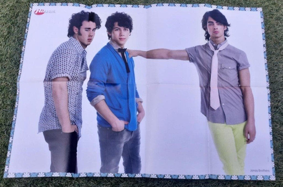 Grote Poster Hitkrant 2009 Jonas Brothers / Lieke GTST, Ophalen of Verzenden, Gebruikt, A1 t/m A3, Muziek