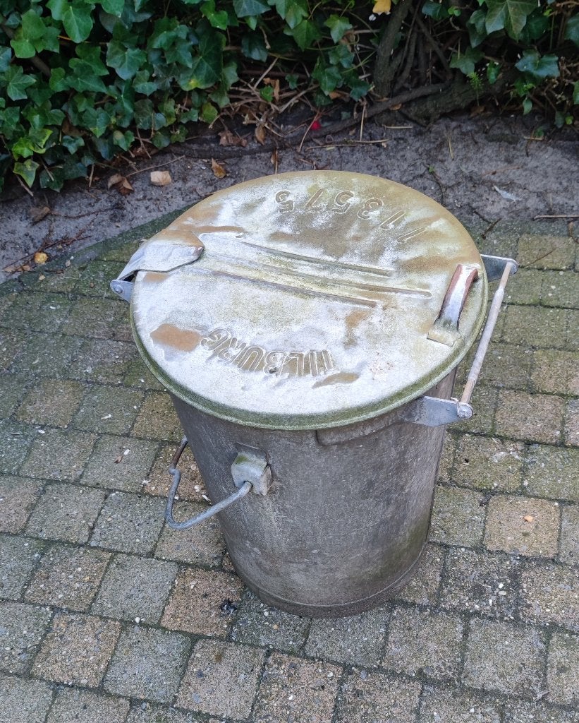 Zinken vuilnisemmer Tilburg, Ophalen
