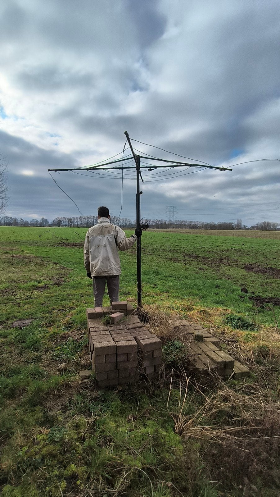 Te koop: Robuust ijzeren wasrek — met karakter (en een beetj, Ophalen, Gebruikt, Droogmolen