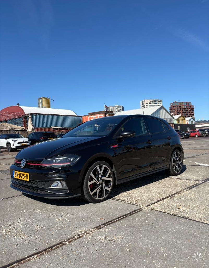 Volkswagen Polo 2.0 TSI 200pk 6-DSG 2018 Zwart, Stof, 4 cilinders, 1984 cc, Origineel Nederlands
