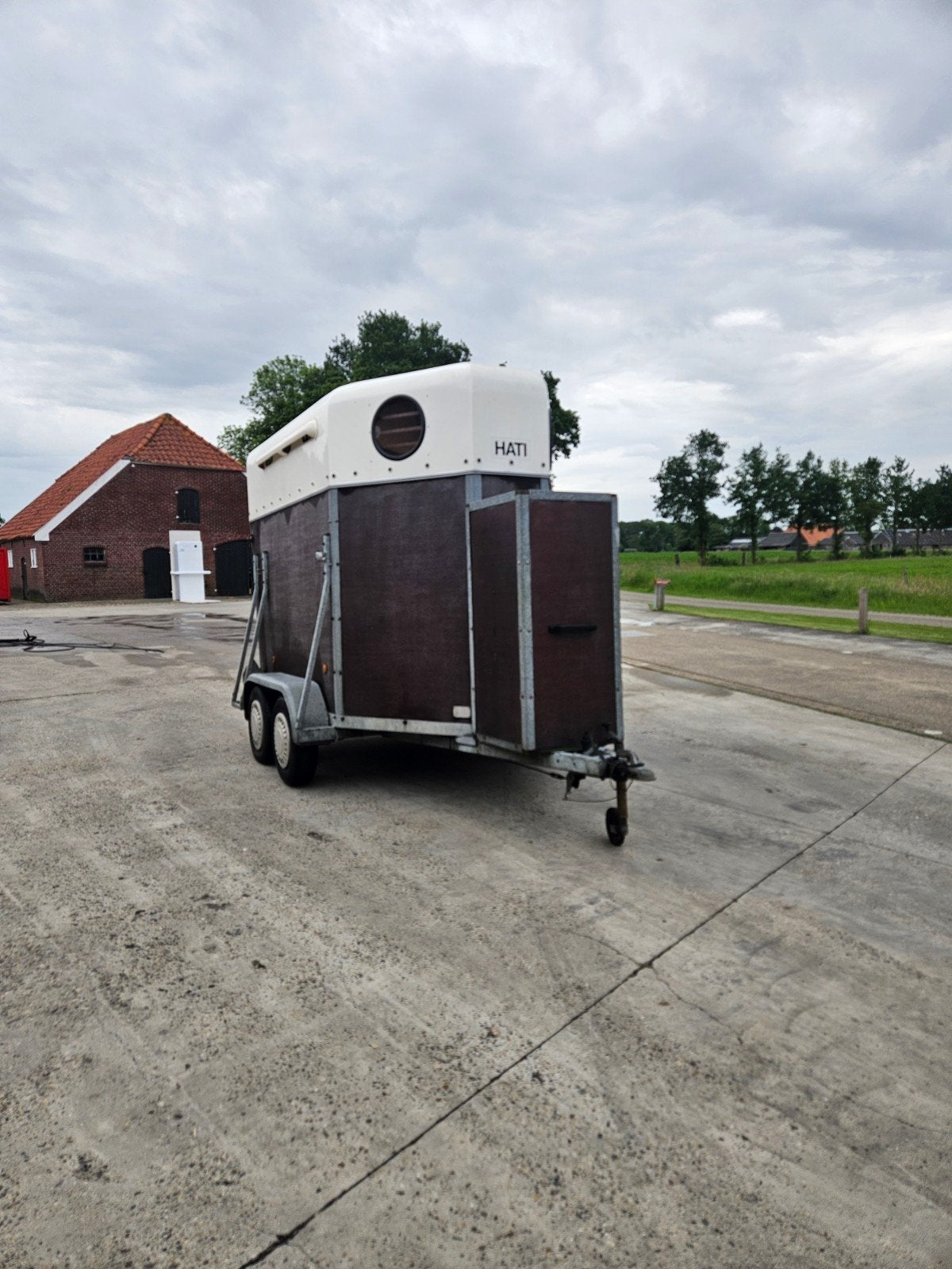 Oerdegelijke 2 paardstrailer, Dieren en Toebehoren, Paarden en Pony's | Trailers en Aanhangwagens, Ophalen, Gebruikt