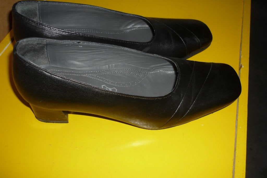 schoenen, Kleding | Dames, Ophalen of Verzenden, Zo goed als nieuw, Zwart, Schoenen met lage hakken