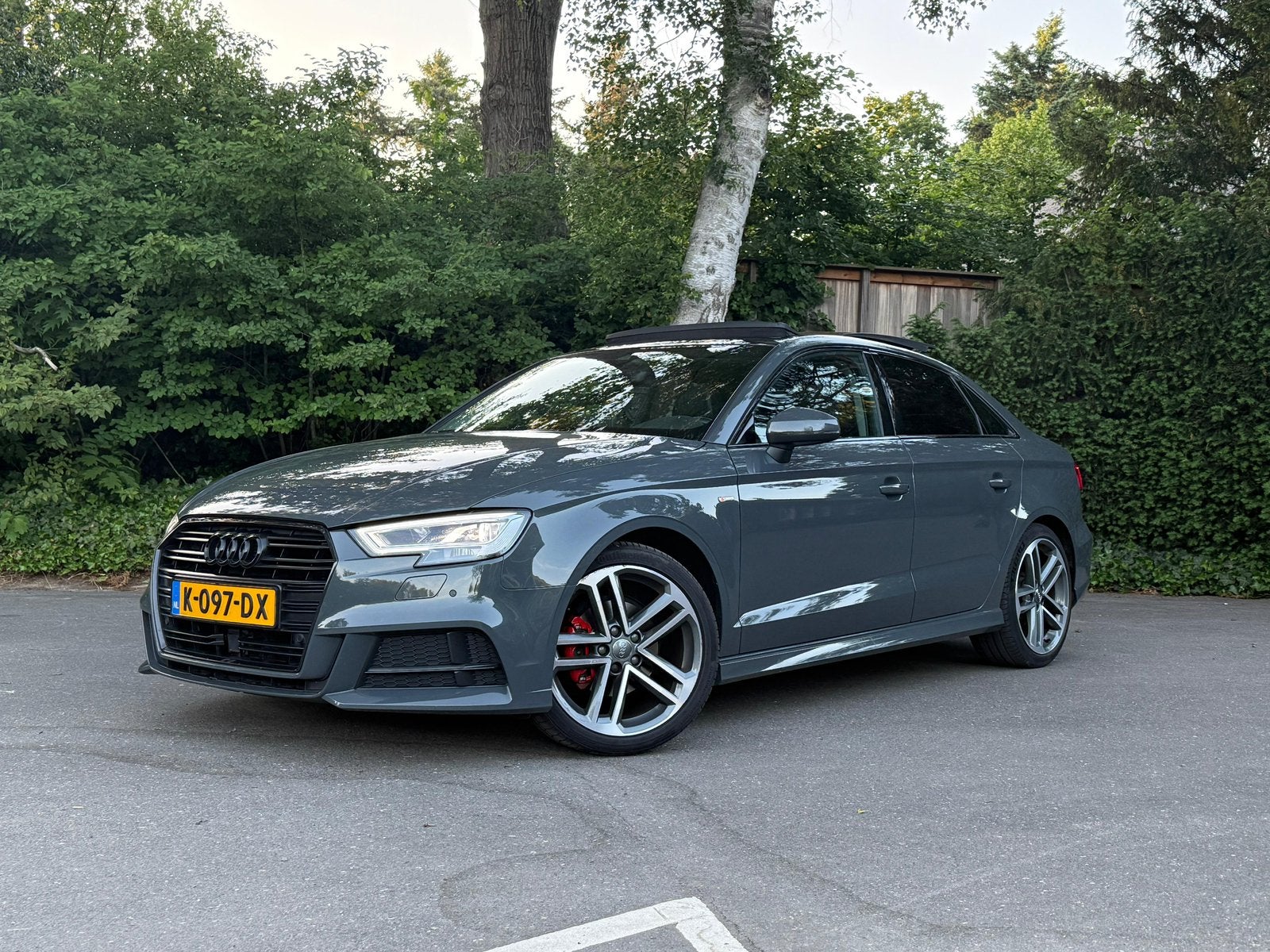 Audi A3 1.4TFSI 110KW COD Sedan S-tr 2017 Grijs, Zwart, 1395 cc, Particulier, Sedan