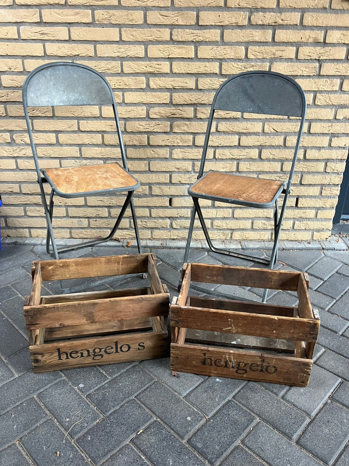 Hengelo bier stoeltjes en kratten, Ophalen, Gebruikt, 50 tot 100 cm, 50 tot 75 cm