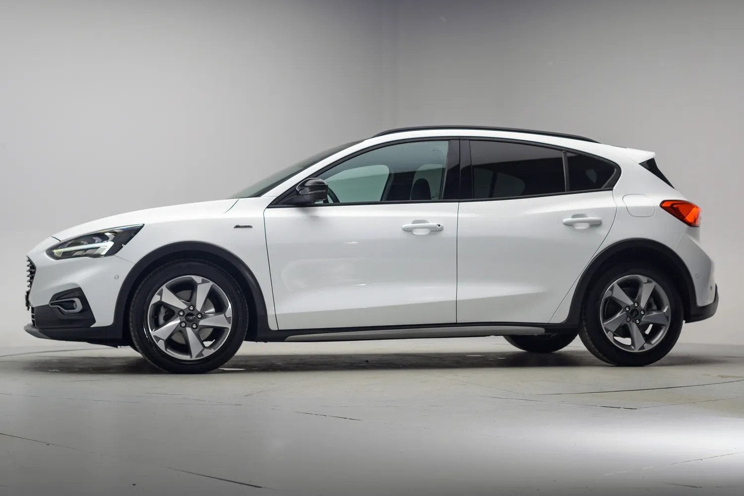Ford Focus 1.0 EcoBoost 125pk Active Business 5-drs [ LED B&, 125 pk, Gebruikt, Wit, Origineel Nederlands