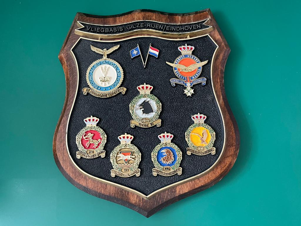 Wapenschild vliegbasis Gilze-Rijen / Eindhoven, Verzamelen, Militaria | Algemeen, Luchtmacht, Overige typen, Nederland, Ophalen of Verzenden