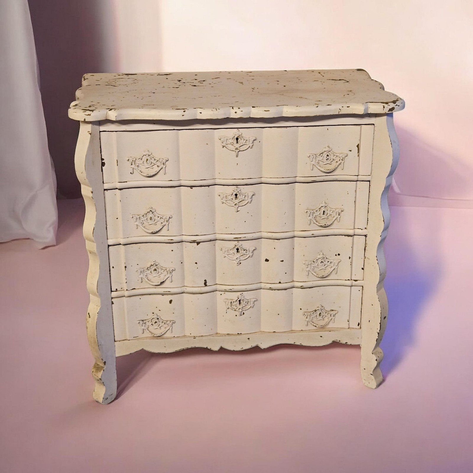 Schattig lichtroze brocante ladenkastje met 4 lades, Ophalen