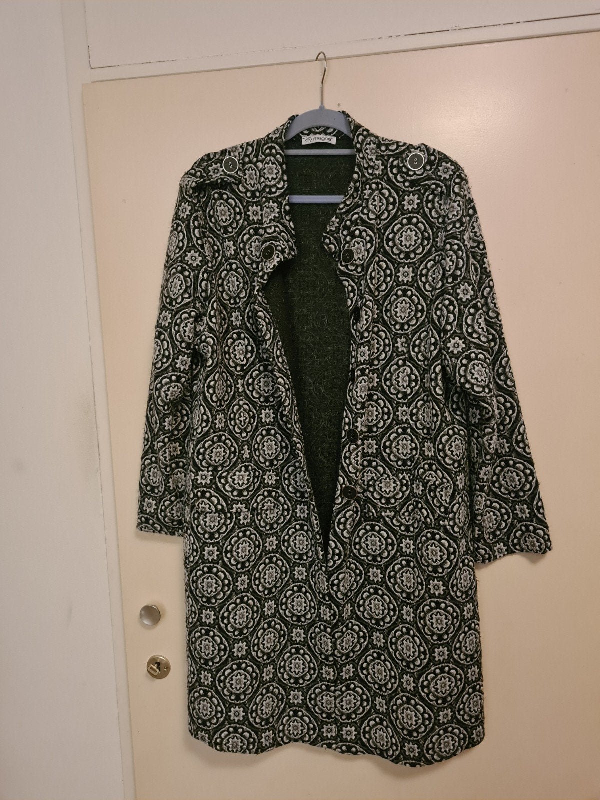 vest  Magna maat 52/54 zwart wit, Kleding | Dames, Ophalen of Verzenden, Nieuw, Zwart, Trui of Vest