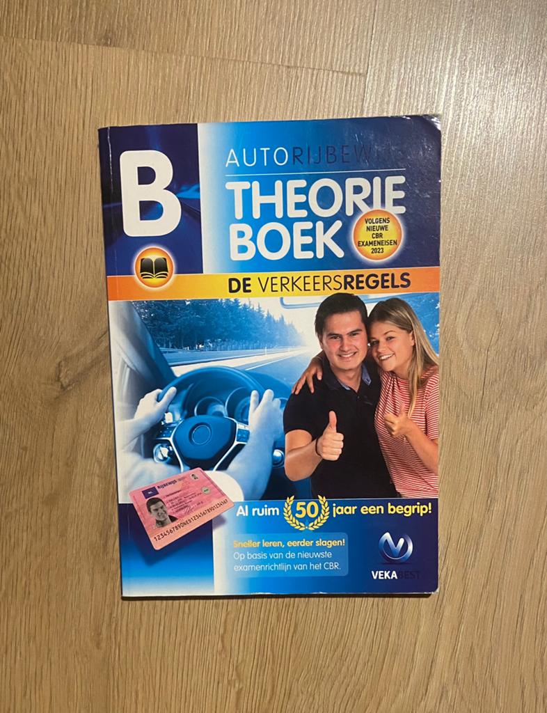 Auto theorie boek, Ophalen of Verzenden, Zo goed als nieuw