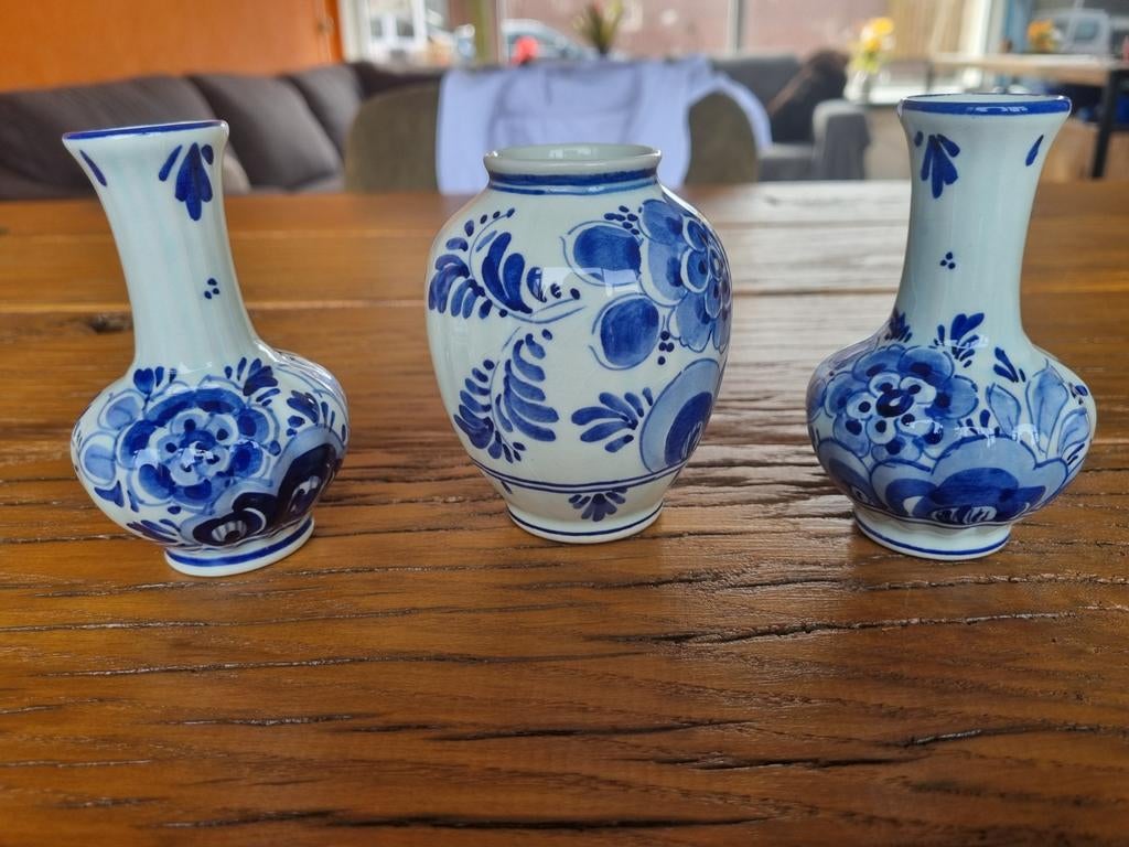 3 handgeschilderde Delftsblauwe vazen, Antiek en Kunst, Ophalen of Verzenden