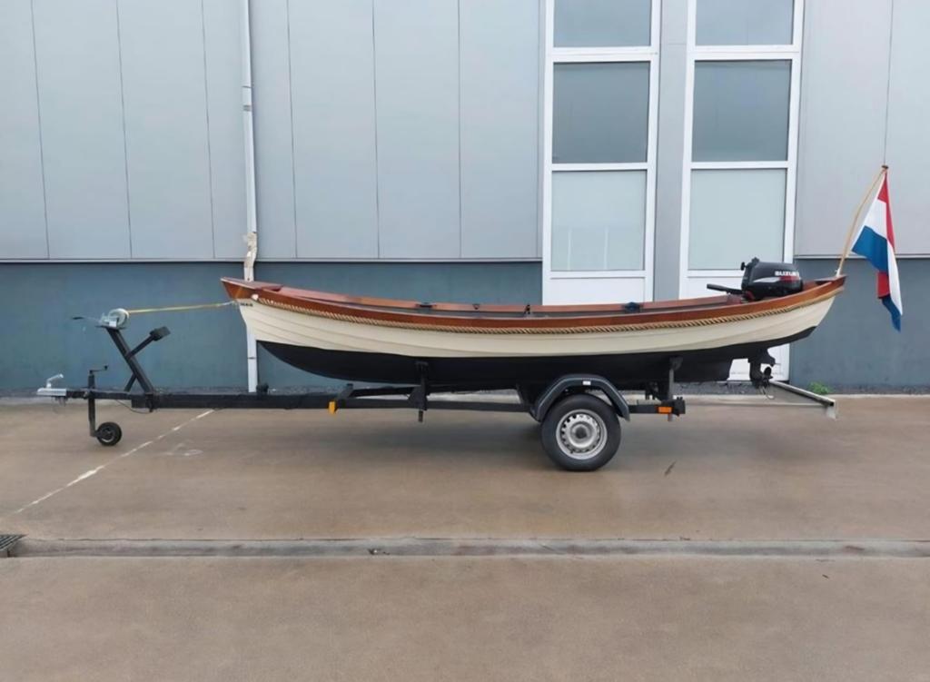 Sloep, schitterende spitsgat met BB in bun 5,10 x 1,55 mtr., Ophalen, Zo goed als nieuw, Kabelaring, Buitenboordmotor