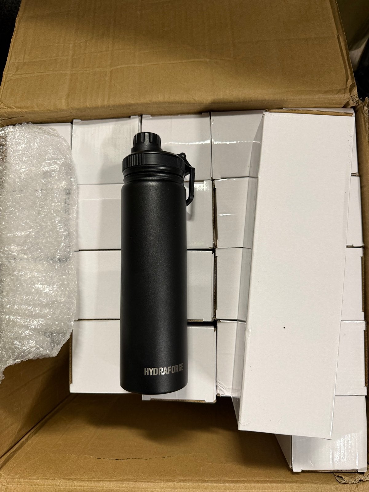 Nieuwe HydraForge Thermosfles 700 ml – BPA-vrij –24 uur koud, Overige typen, Nieuw, Ophalen of Verzenden, Zwart