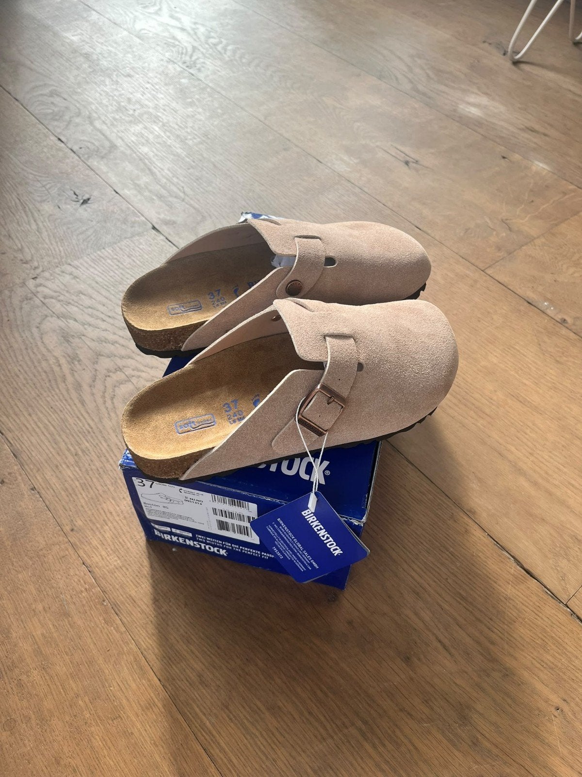 clogs  - Nieuw in doos - Maat 37, Ophalen of Verzenden, Nieuw, Beige, Instappers