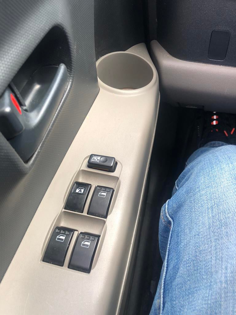 Foto 9 van Te koop Daihatsu sirion 1.0 prijs vast