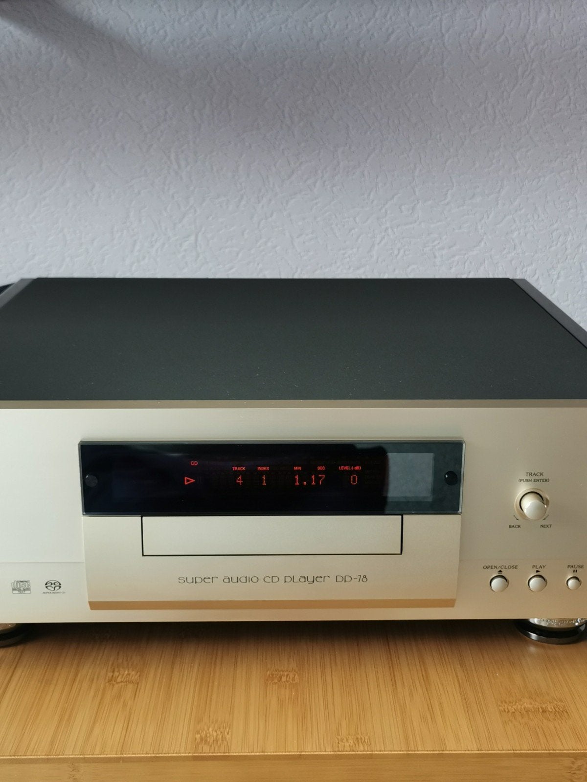Accuphase dp 78 cd, sacd speler, Ophalen of Verzenden, Zo goed als nieuw, Overige merken, Wisselaar