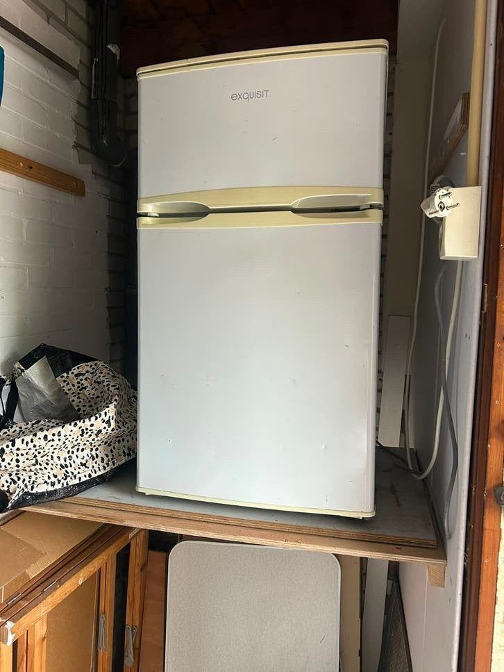 Exquisit Koelkast met vriesvak - Compact en efficiënt, Gebruikt, 75 tot 100 liter, Energieklasse A of zuiniger, 45 tot 60 cm