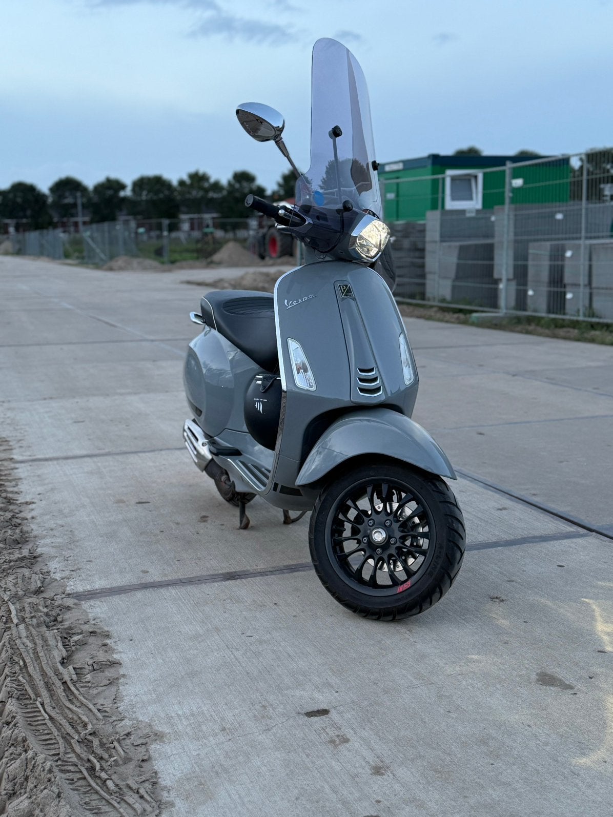 Vespa Sprint (2018) Nardo Grey - 1e Eigenaar - 12.500 km -, Ophalen, Vespa S, Zo goed als nieuw, Benzine