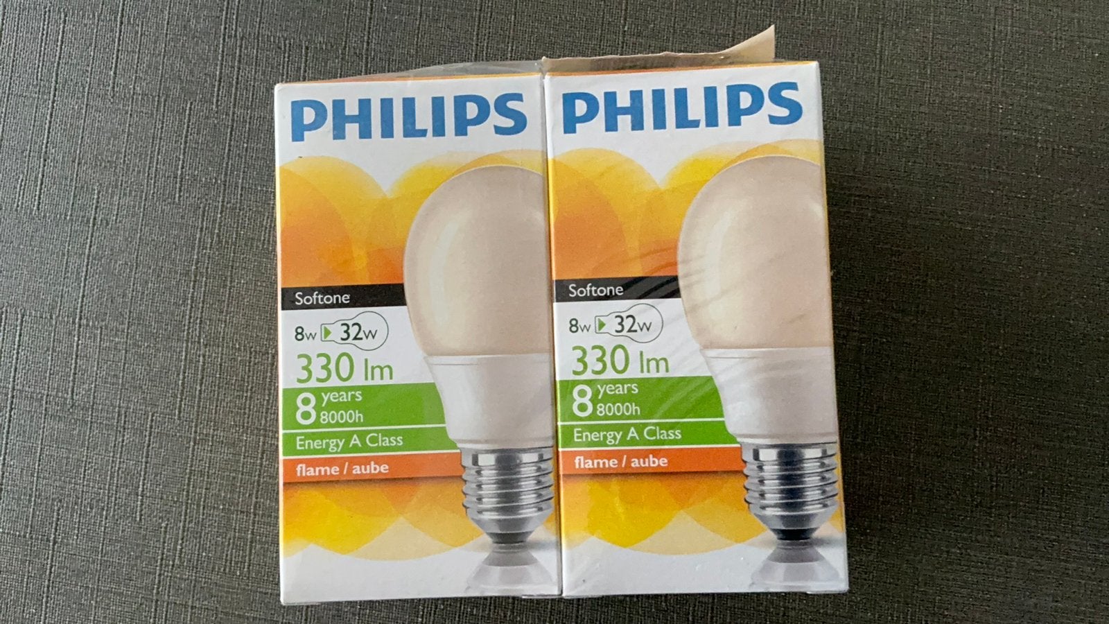 Lamp Philips 8 watt equivalent 32 watt softone flame/aubeE27, Huis en Inrichting, Lampen | Losse lampen, Philips, Nieuw, Spaarlamp