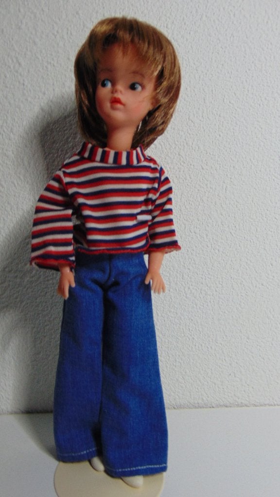 Mooie Hong Kong Sindy pop, Verzamelen, Poppen, Ophalen of Verzenden, Gebruikt, Pop