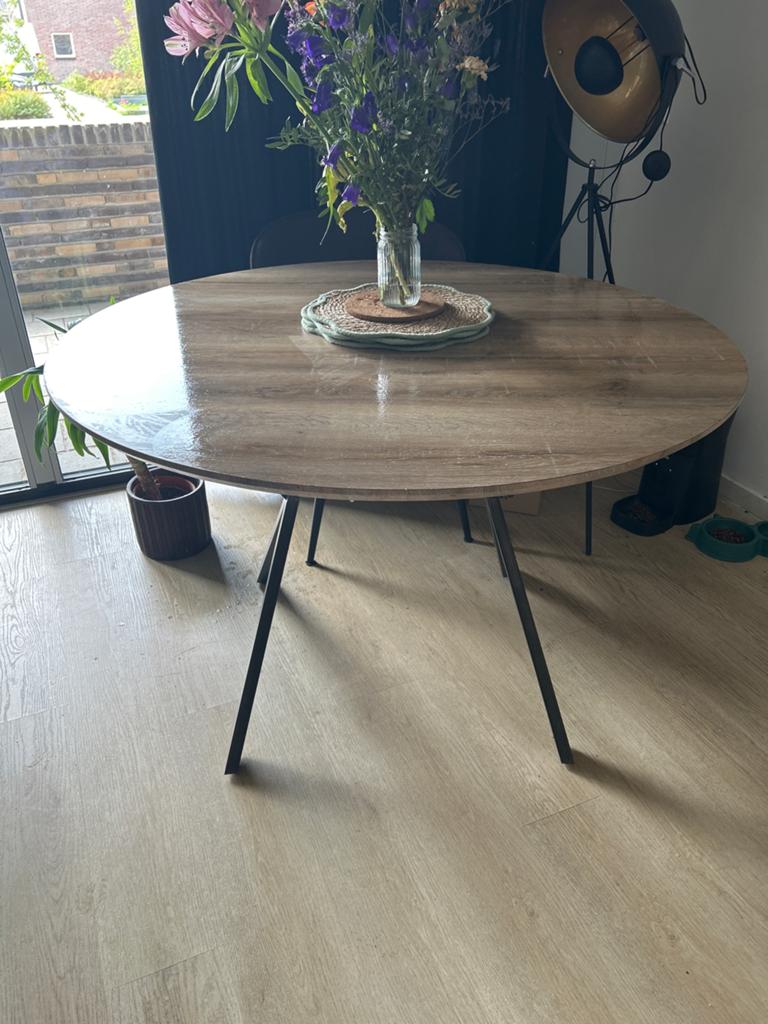 Ronde eettafel met houtlook en metalen poten, Huis en Inrichting, Tafels | Eettafels, Ophalen, Gebruikt, 100 tot 150 cm, Rond