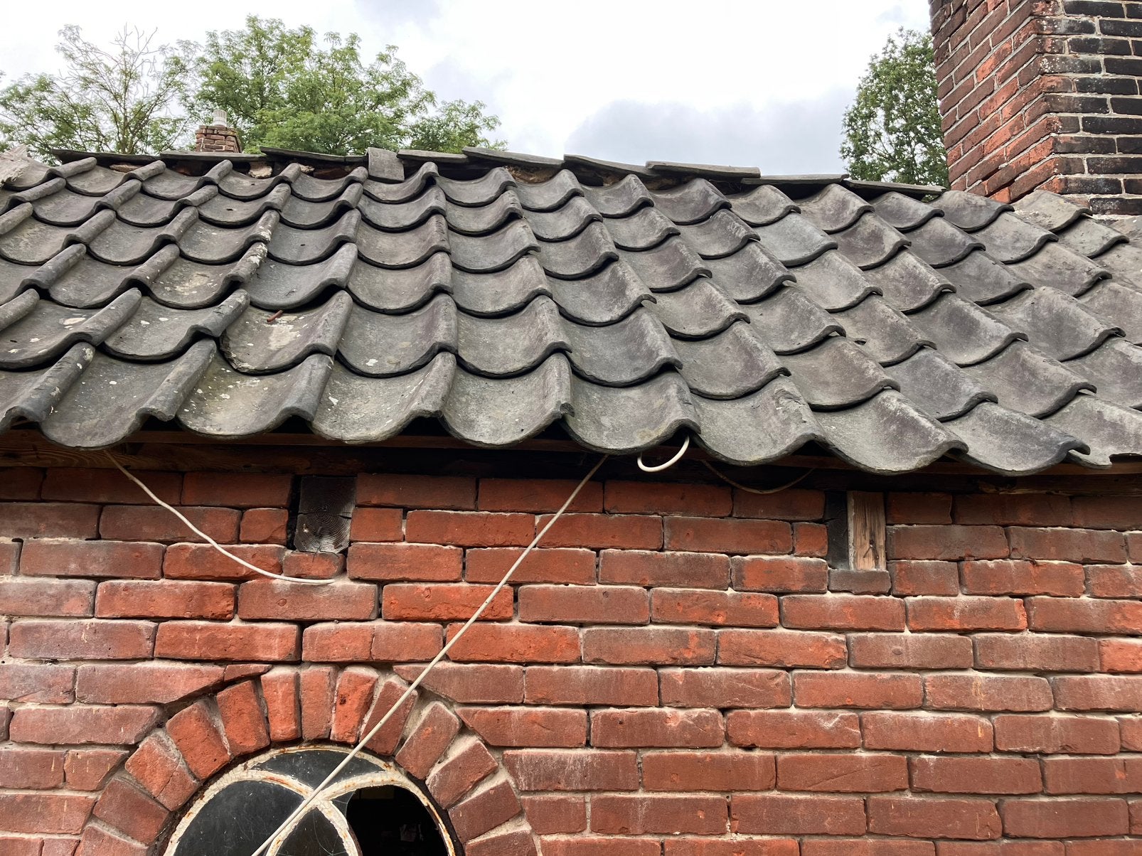 Oude dakpannen, ong. 200 stuks, Ophalen, Gebruikt, Steen of Klei, Zwart