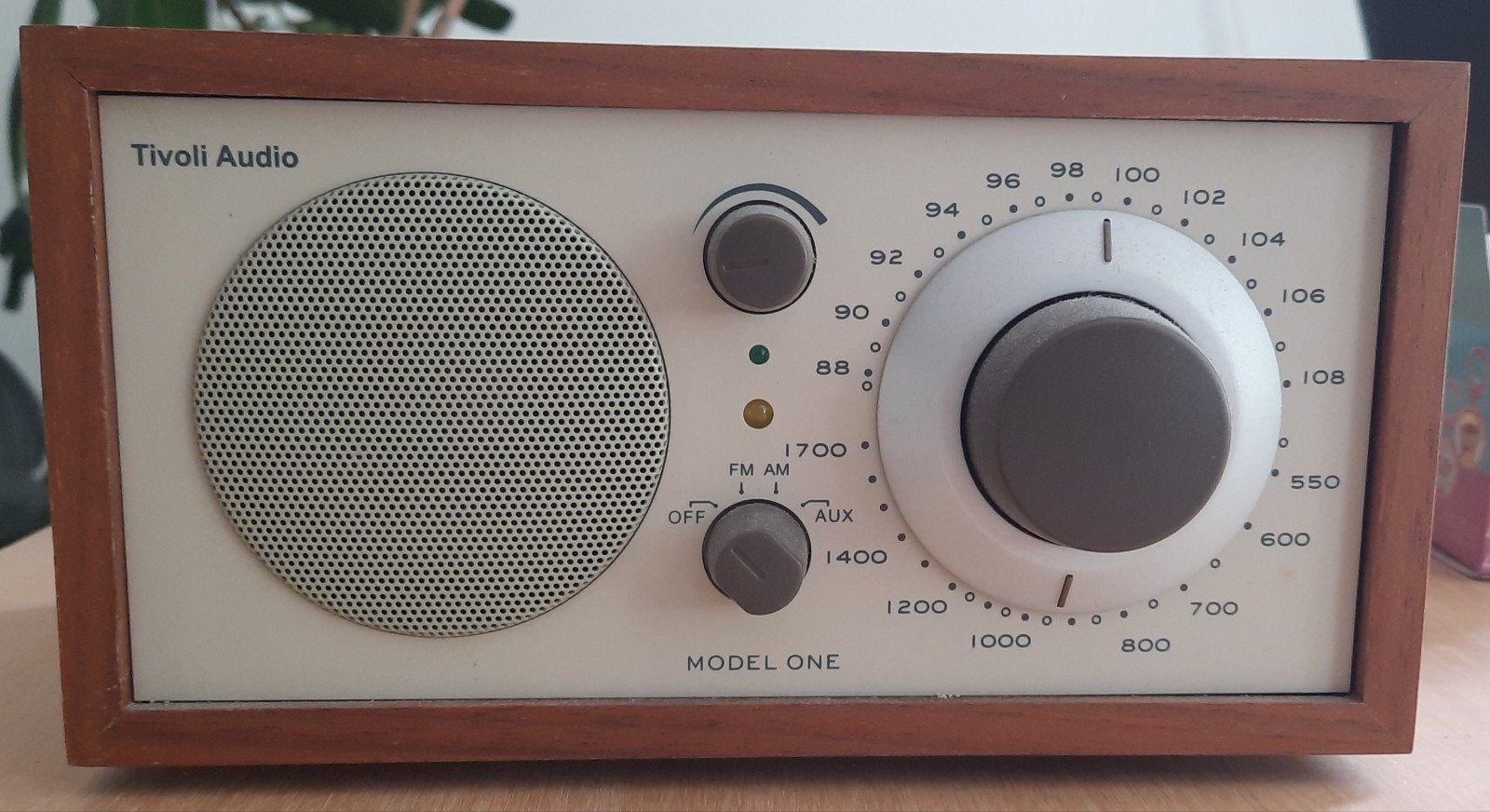 Tivoli Audio Model One Radio - Klassiek Design, Ophalen of Verzenden, Gebruikt, Radio