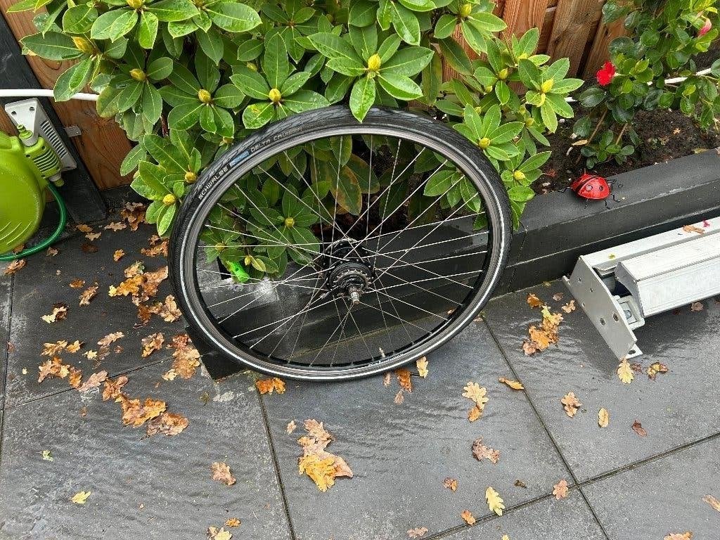 Achterwiel 28 inch NEXUS 8 versnellingen rollerbreaks, Wiel, Gebruikt, Ophalen of Verzenden, Shimano Nexus 8 versnellingen
