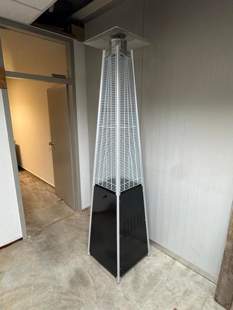 Nieuwe Terrasverwarmer Gas - Pyramid Heater RVS/Zwart, Tentdiscount, Draaibaar, Nieuw, Ophalen of Verzenden