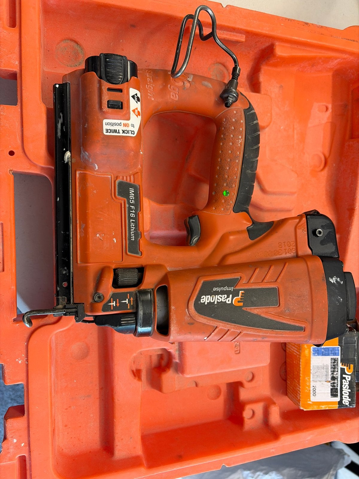 Paslode IM65 F16 Lithium tacker, Ophalen of Verzenden, Gebruikt, Tacker/nietmachine, Overige merken