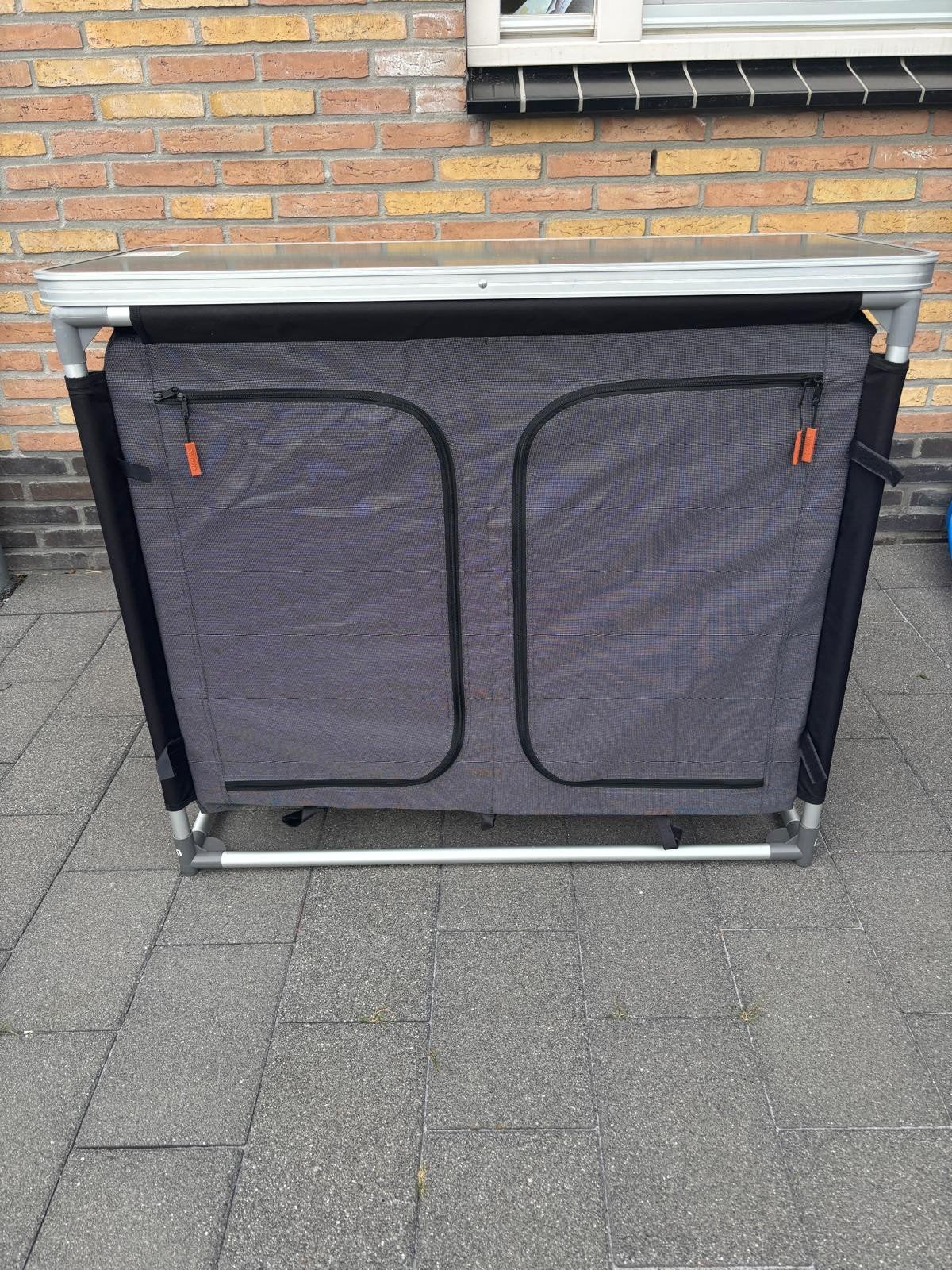 Obelink Toulon campingkast - Zo goed als nieuw, Caravans en Kamperen, Kampeeraccessoires, Ophalen, Zo goed als nieuw