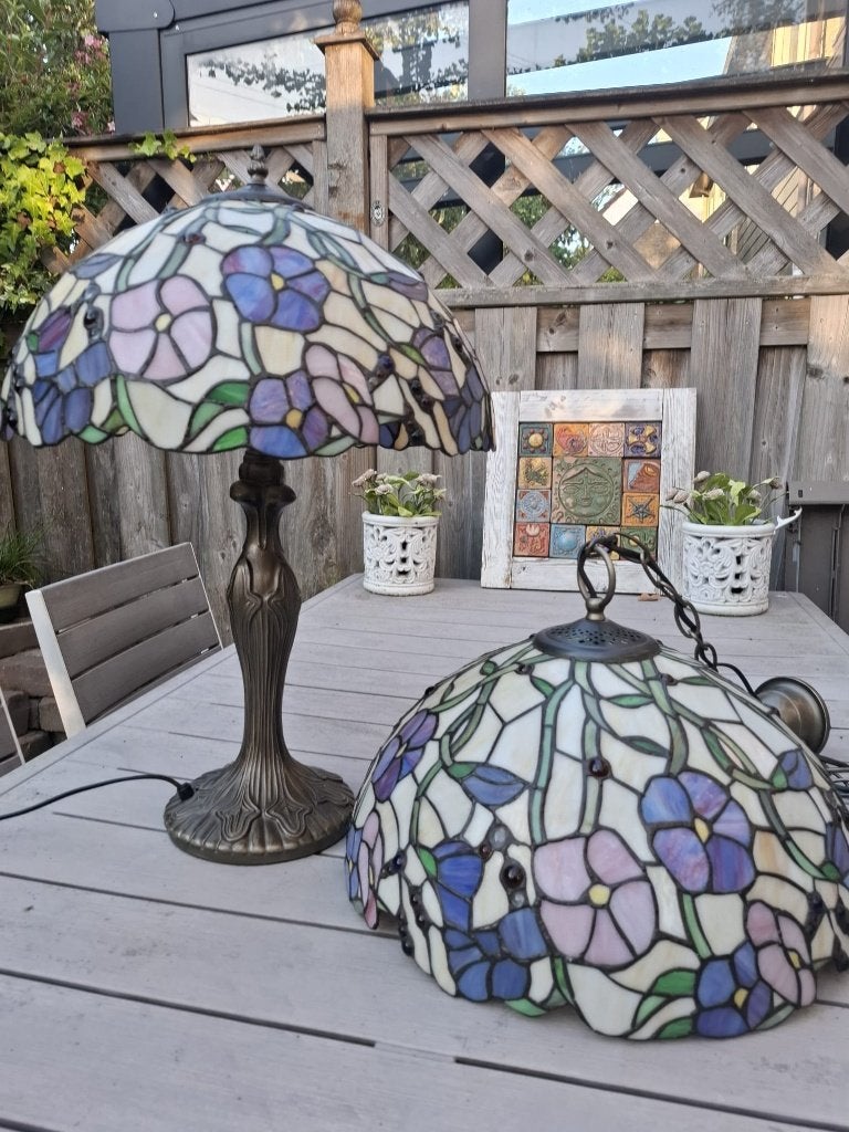 Unieke grote Tiffany tafellamp (hanglamp is verkocht), Ophalen