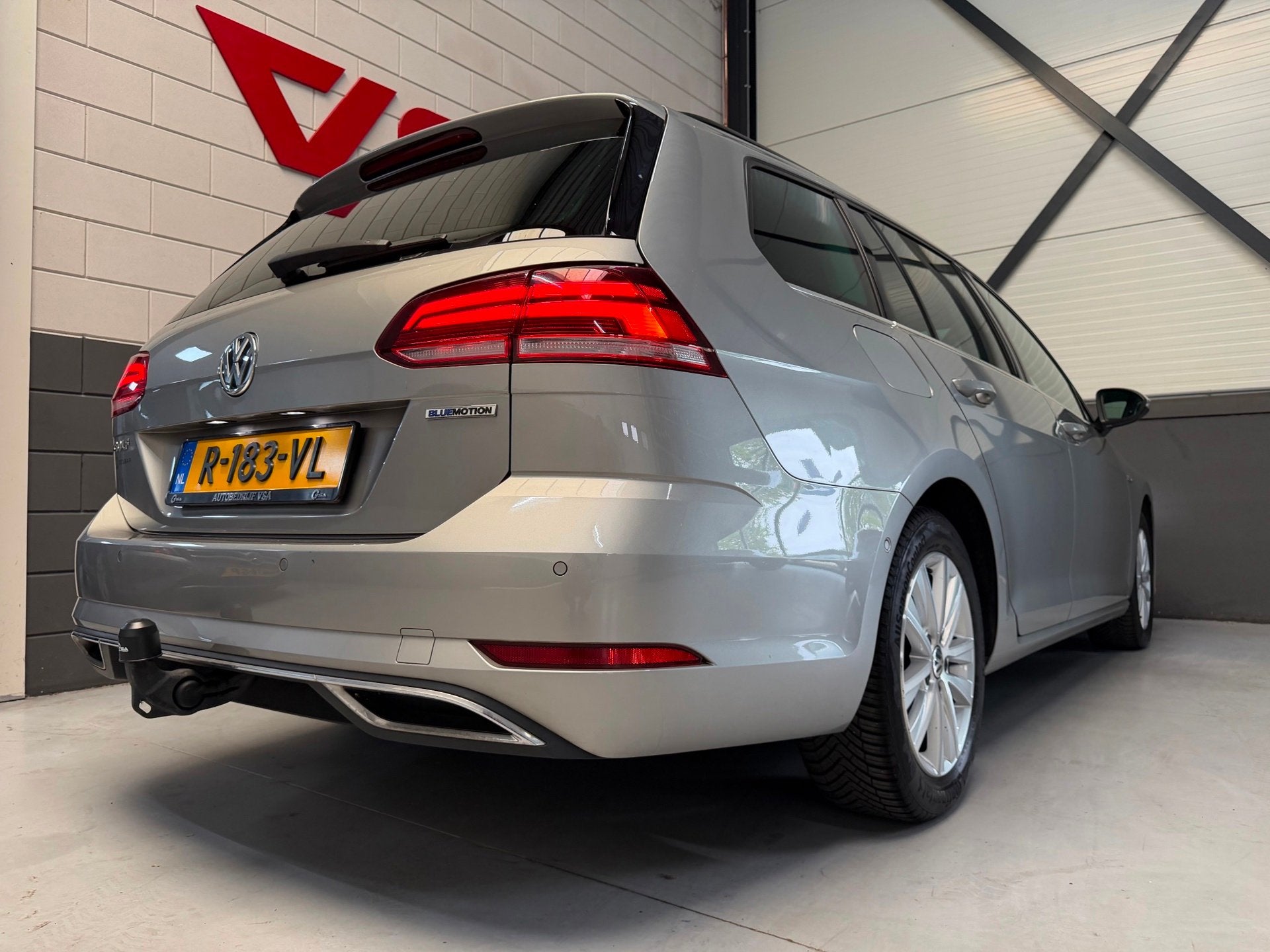 Volkswagen Golf 1.5 TSI Highline|Camera|Adaptive cruise|elek, Auto's, Voorwielaandrijving, Stof, 4 cilinders, Bedrijf