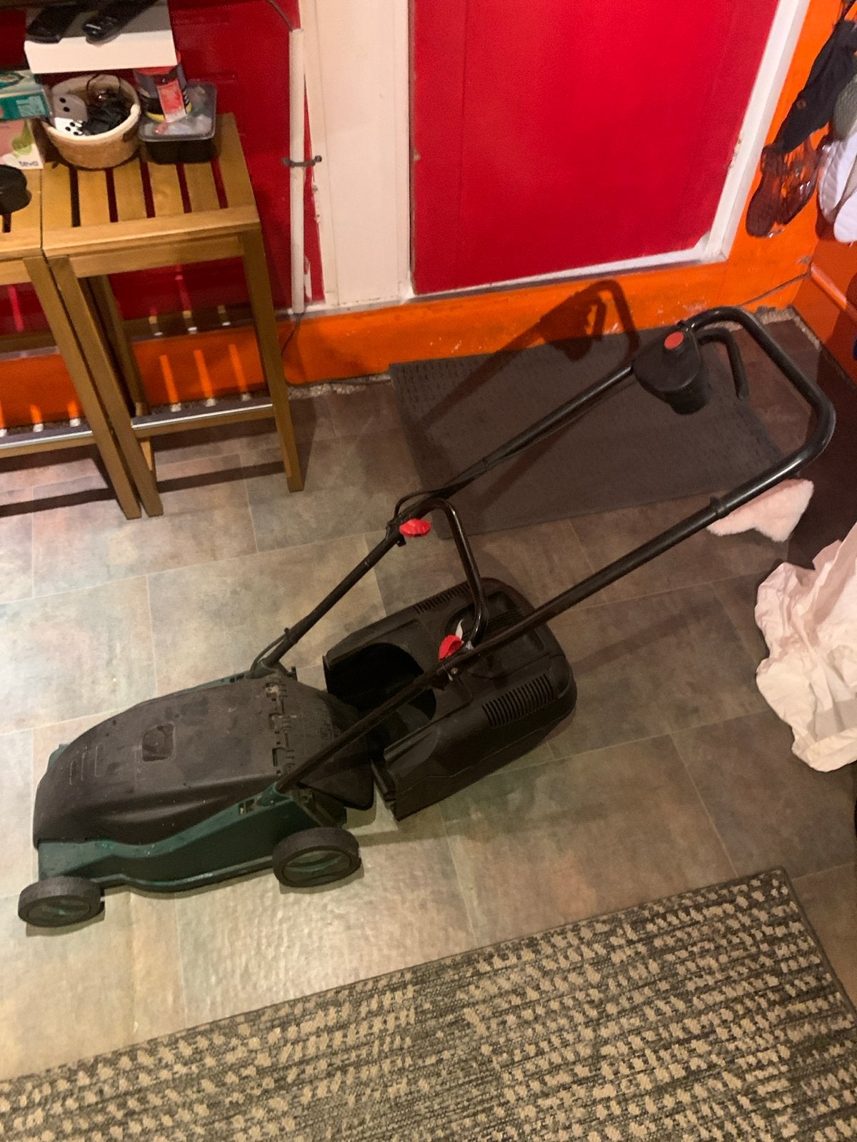 Gratis grasmaaier met opvangbak twee wielen verloren, Tuin en Terras, Ophalen, Cirkelmaaier, Gebruikt, Opvangbak