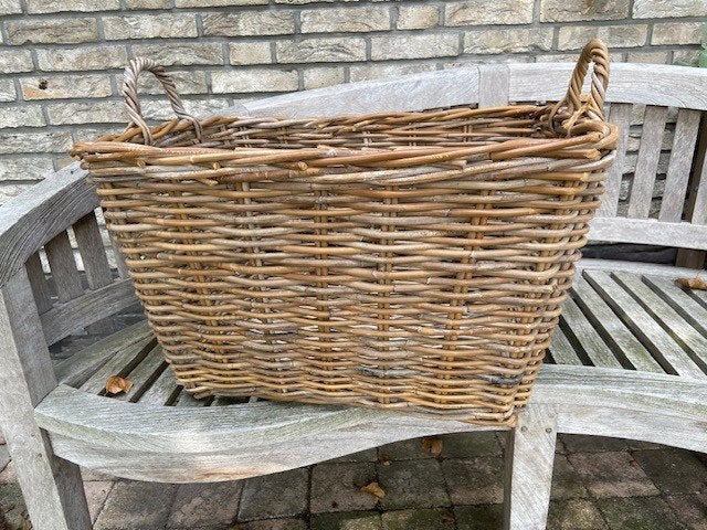 TE KOOP RIETEN MAND, Huis en Inrichting, Woonaccessoires | Schalen en Manden, Ophalen, Met handvatten, Mand, Zo goed als nieuw