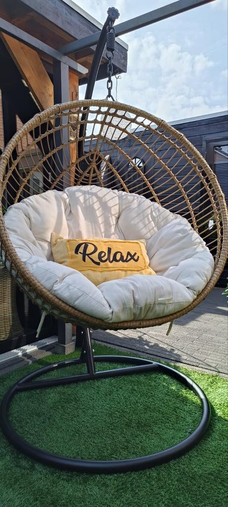 Hangstoel XL inclusief groot rond kussen, Tuin en Terras, Ophalen, Rotan