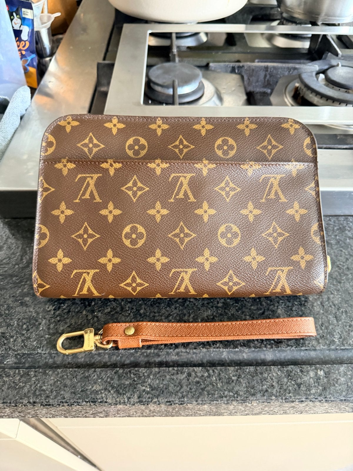 Louis Vuitton Orsay Clutch Monogram met bon, Sieraden, Tassen en Uiterlijk, Tassen | Damestassen, Ophalen of Verzenden, Zo goed als nieuw