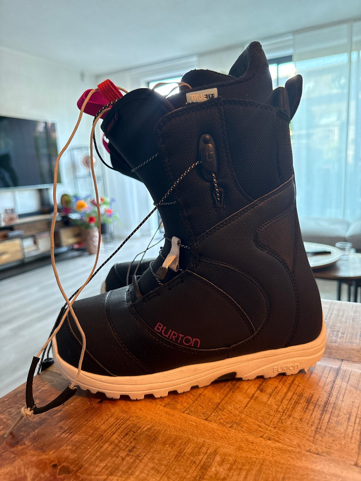 Burton Mint Snowboardschoenen Dames Maat 39, Sport en Fitness, Snowboarden, Ophalen of Verzenden, Zo goed als nieuw, Snowboots