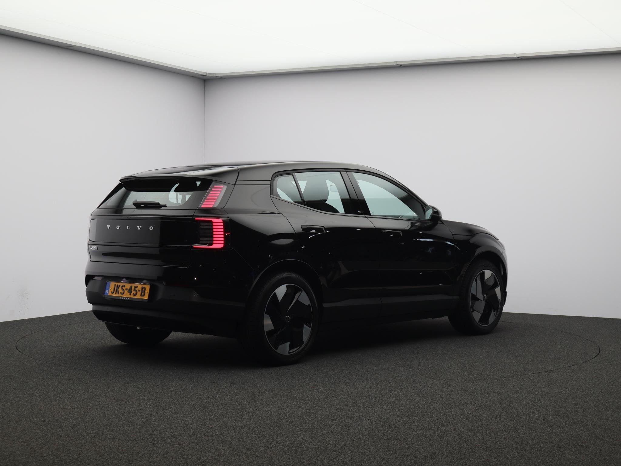 Volvo EX30 Single Motor Extended Range Plus 69 kWh / Stoel+s, Auto's, Achterwielaandrijving, Gebruikt, Volvo Selected Used Cars