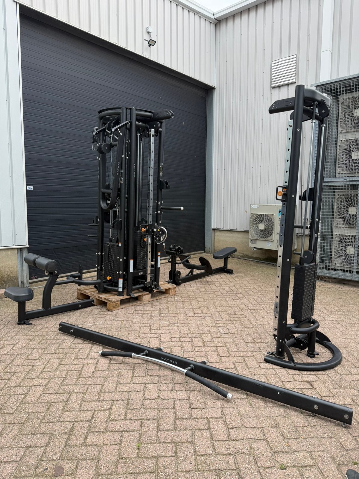 Zwarte Matrix Magnum 5 Station , Cable cross, Lat Pulley,Row, Ophalen, Gebruikt, Armen, Overige typen