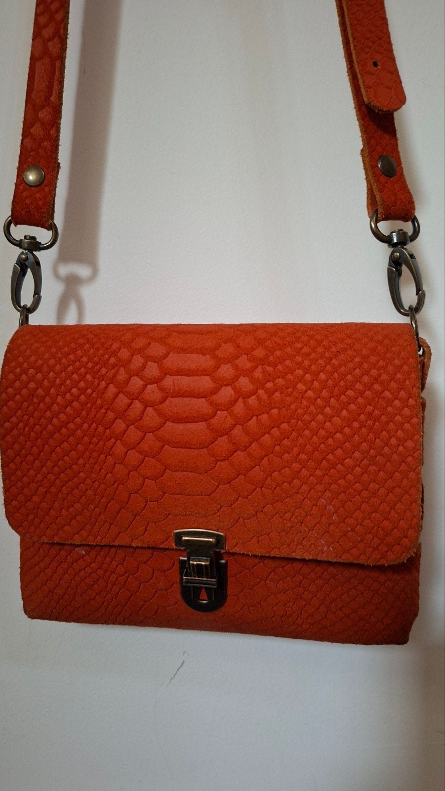 Nieuw leren tasje van Didi bags - Oranje, Sieraden, Tassen en Uiterlijk, Tassen | Damestassen, Ophalen of Verzenden, Nieuw, Oranje