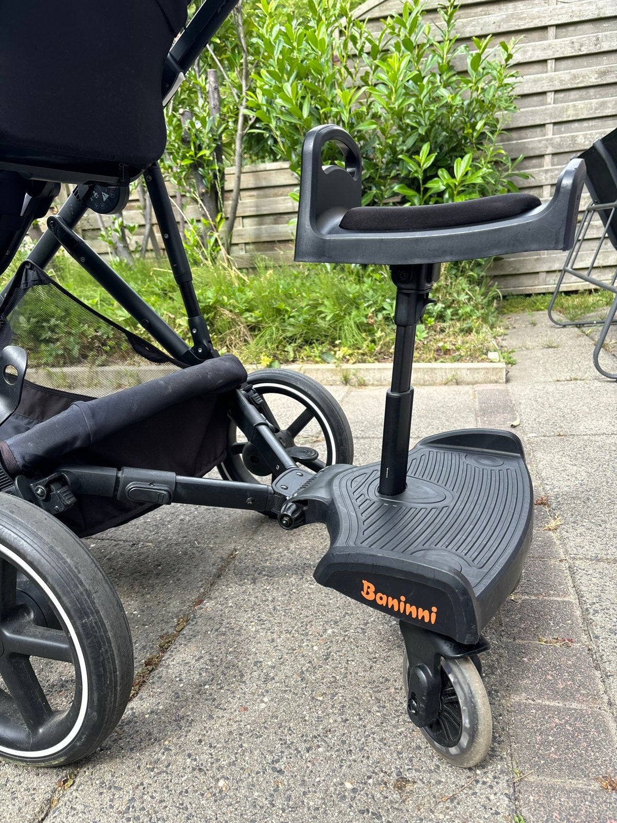 Meerijdplankje Baninni met zitje (universeel), Kinderen en Baby's, Ophalen, Gebruikt, Overige merken