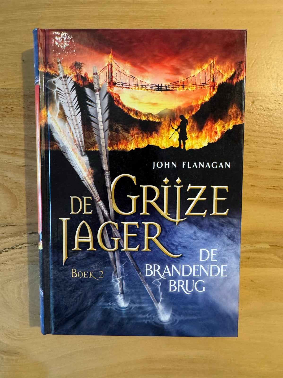 De Grijze Jager Boek 2: De Brandende Brug - John Flanagan, Ophalen, Gelezen
