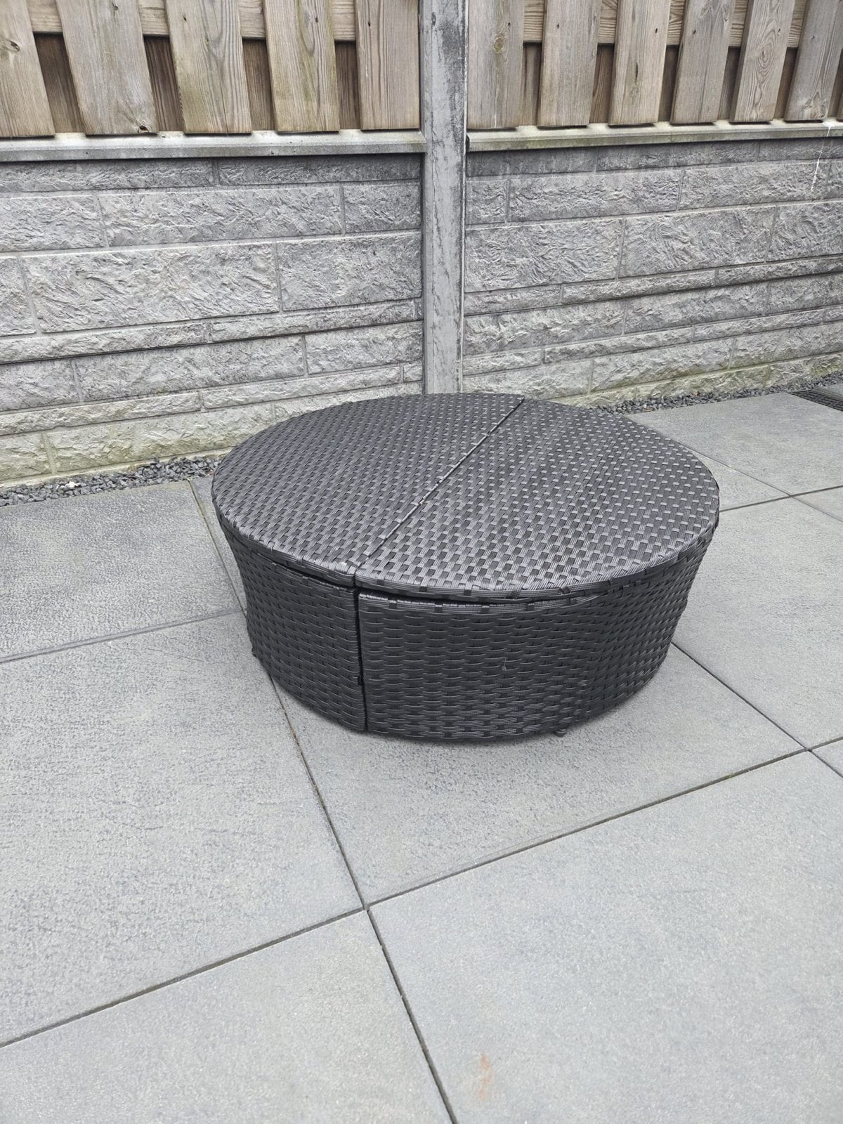 Nieuwe ronde kunststof tafel/krukje, Ophalen, Nieuw, Rond, Kunststof