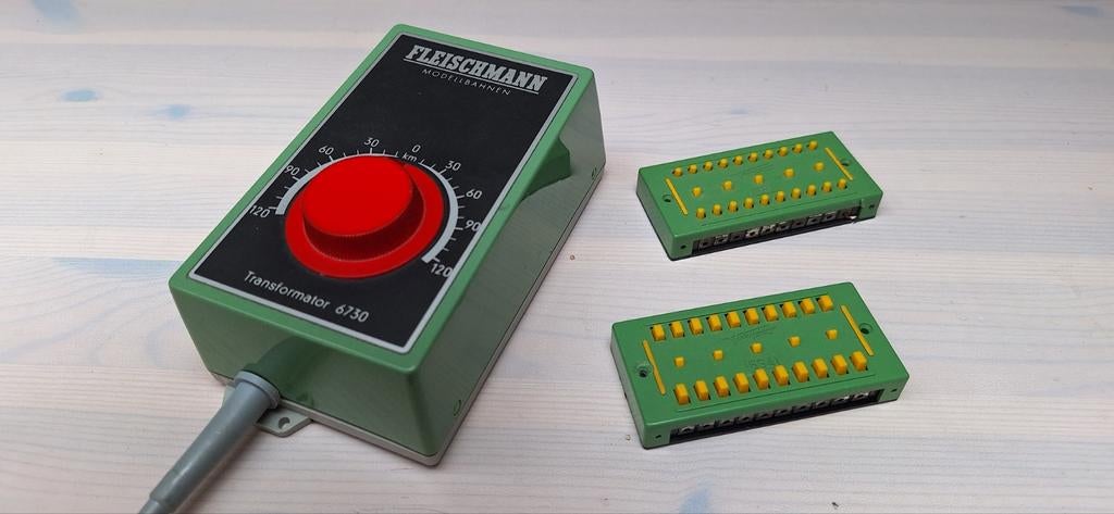 Fleishmaan trafo 6730 met 2 verdeelplaten, Overige merken, Gebruikt, Gelijkstroom, Wagon